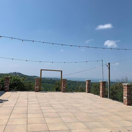 Agriturismo Cascina Anri Mango Eksteriør billede