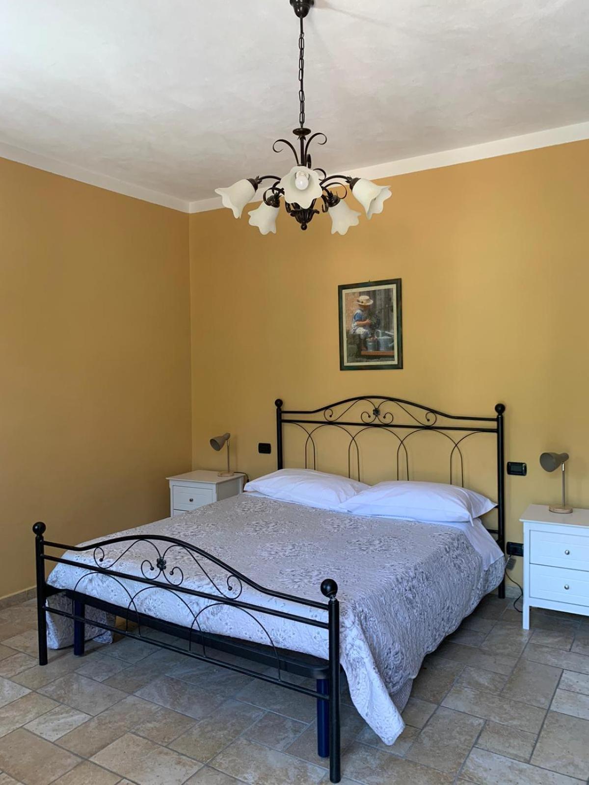 Agriturismo Cascina Anri Mango Eksteriør billede