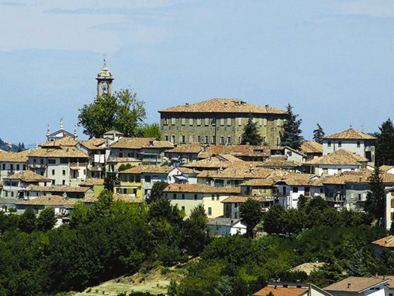 Agriturismo Cascina Anri Mango Eksteriør billede